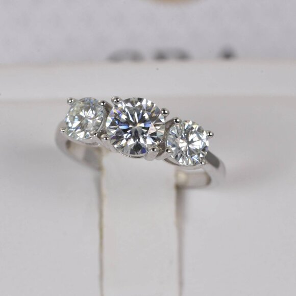Certified 2.0ct 3 Stone Brilliant Cut Moissanite Engagement Ring - Picture 7 of 9